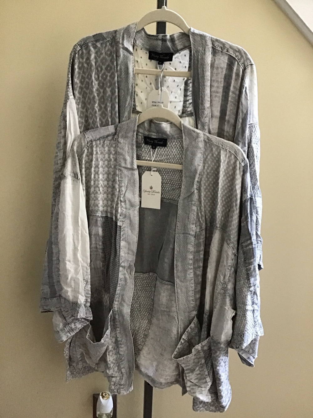 YOUNG THREADS NWT Kimono Cream black dye Size 1X 3X